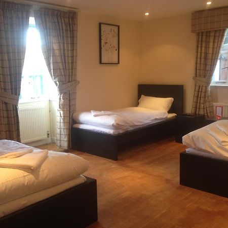 The Greyhound Cottage Chigwell Exterior foto
