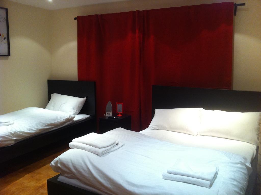 The Greyhound Cottage Chigwell Quarto foto