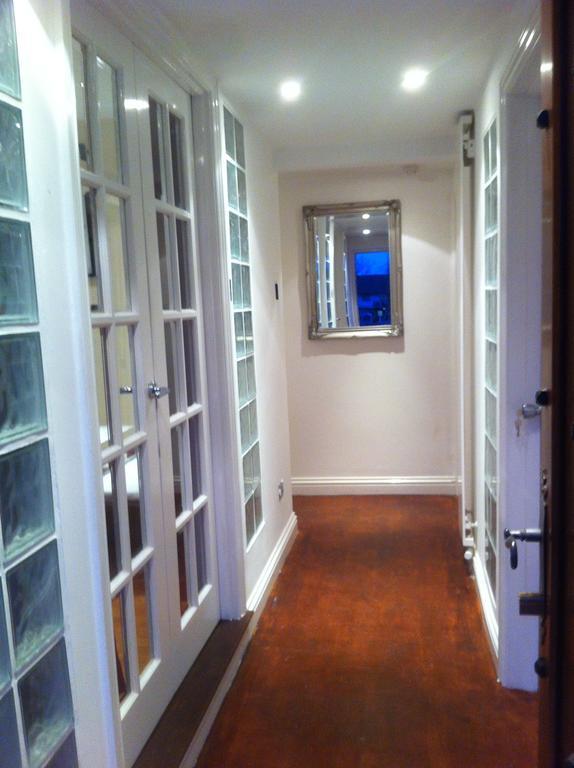The Greyhound Cottage Chigwell Exterior foto