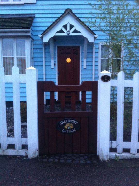 The Greyhound Cottage Chigwell Exterior foto